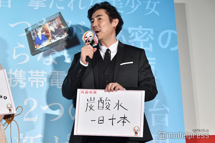 「炭酸水 一日十本」の高嶋政伸(C)モデルプレス