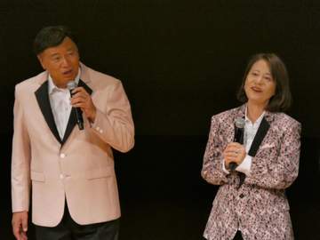 橋幸夫さん一周忌 妻・真由美さん「橋は幸せな人生を歩んだ」特別公演で幸夫さん衣装を仕立て直したピンクジャケットも