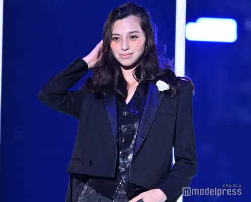 中条あやみ、ブラックコーデで圧巻オーラ放つ【TGC 2024 A/W】