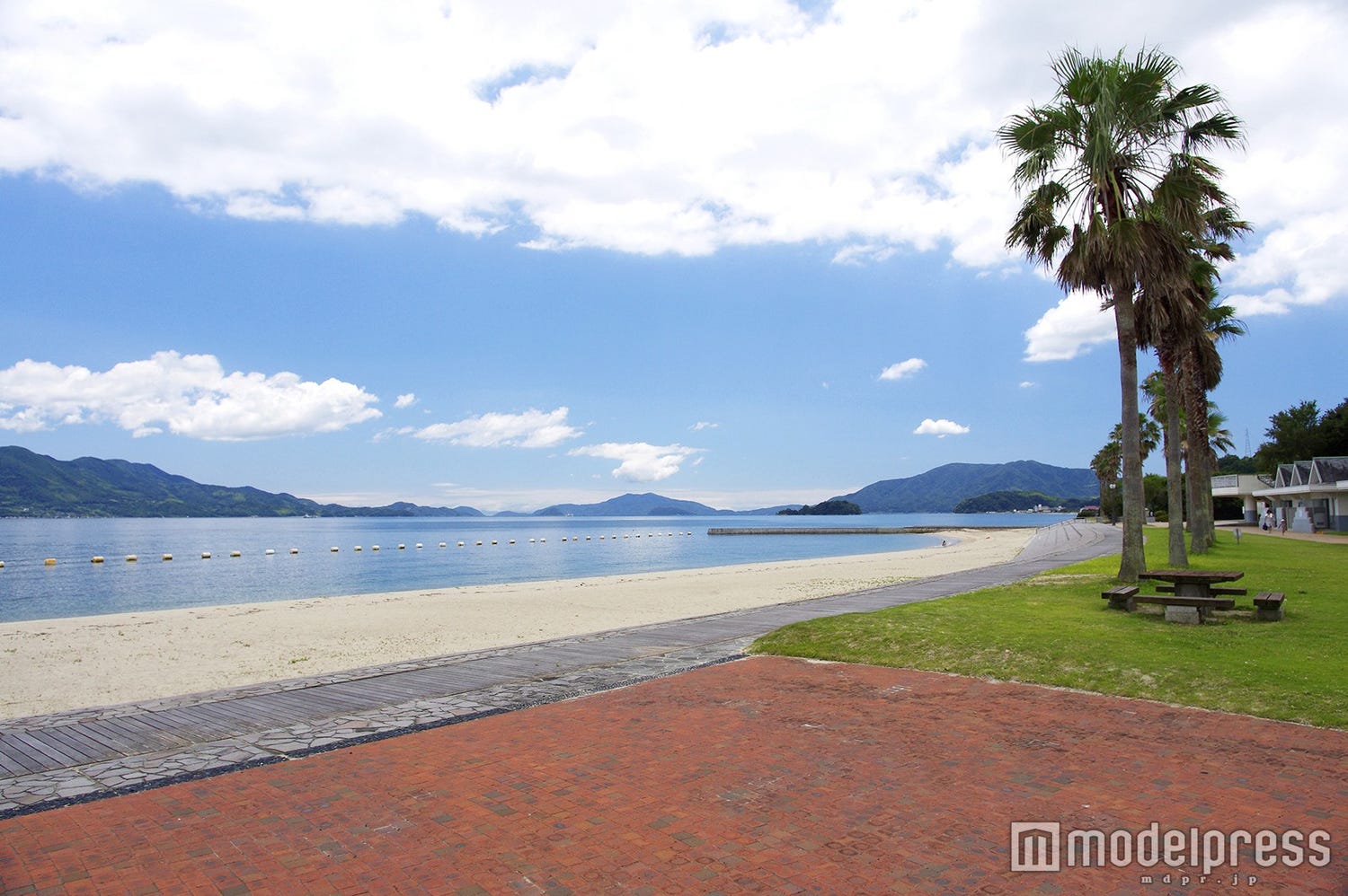 東京から2時間半の“瀬戸内海のハワイ”って?海もご当地グルメも魅力的