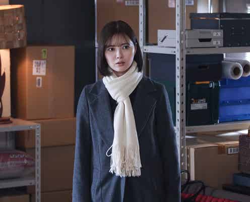 「教場0」白石麻衣、再び美背中大胆披露でバックハグ「綺麗」「セクシー」の声 “ヒモ男”の正体も明らかに