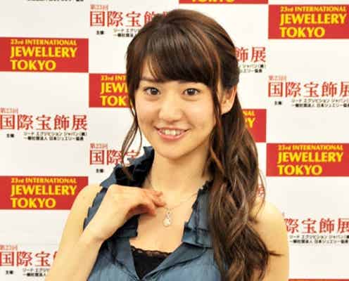 AKB48大島優子、ミニドレスでにっこり 前田敦子に続き「ジュエリーベストドレッサー賞」受賞