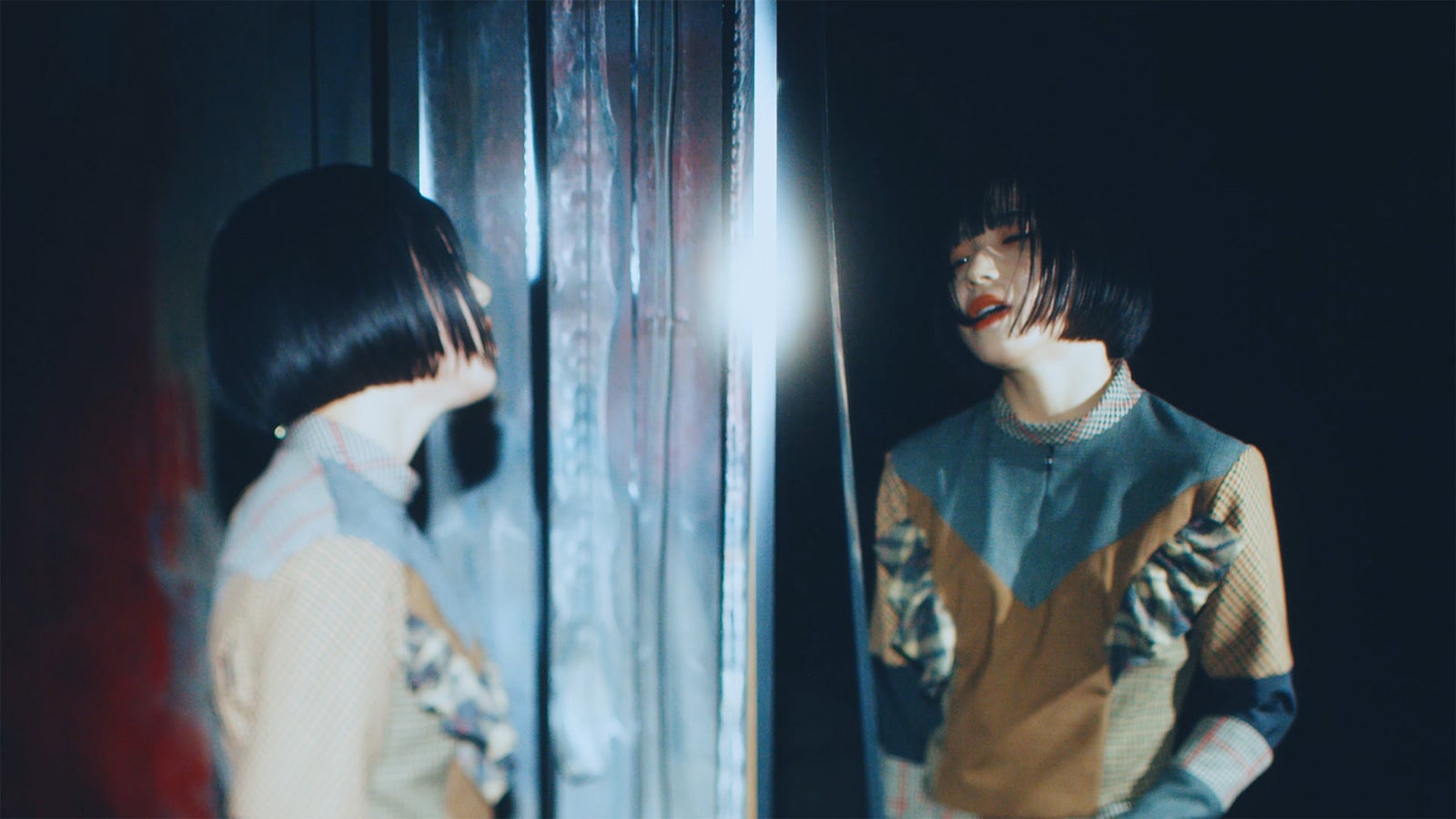 アユニ・D「柏木由紀なりのBiSH -BAD TEMPER-」MVより （提供写真）