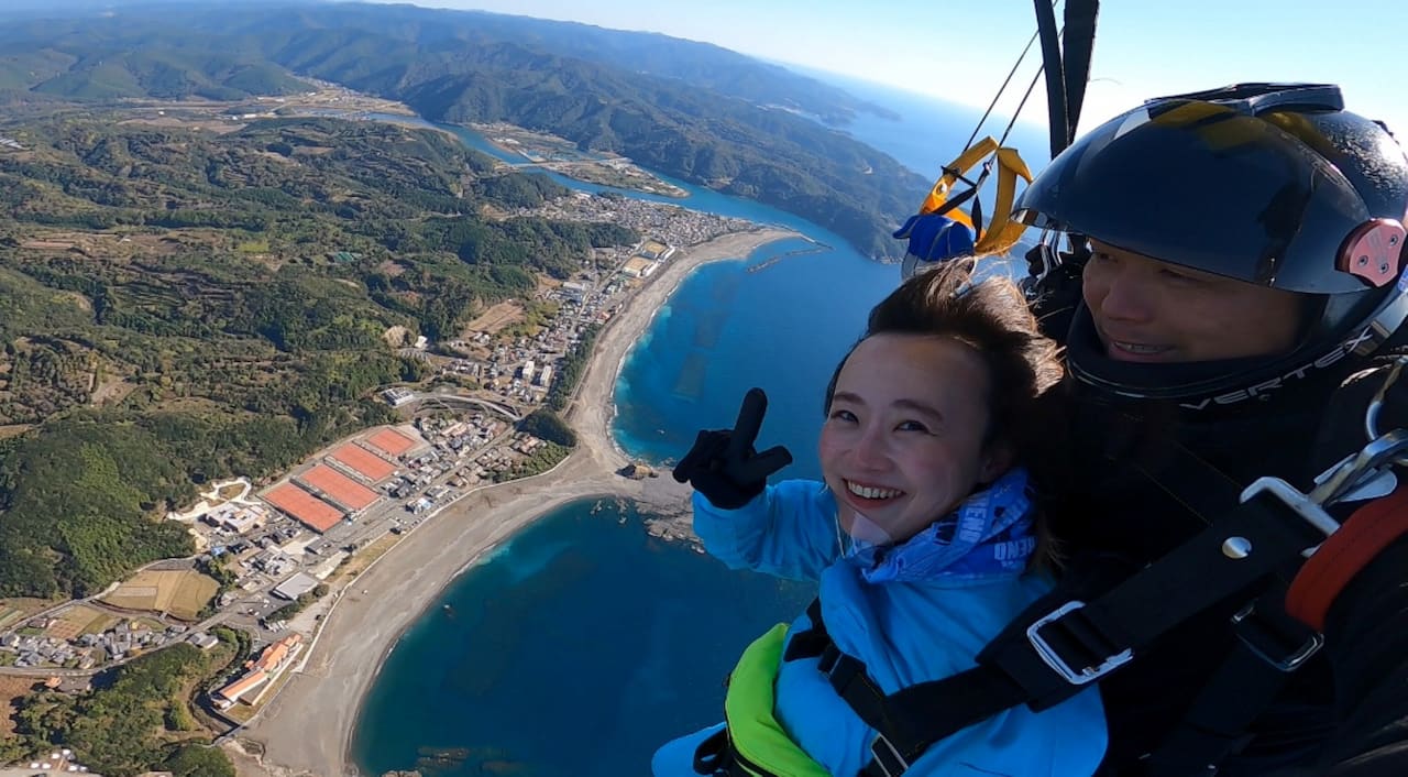 【和歌山】南紀白浜の海を空から一望！新アクティビティ「オーシャンスカイダイビング」