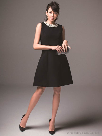 ビジューつきワンピース「JUSGLITTY」33,480円(税込)