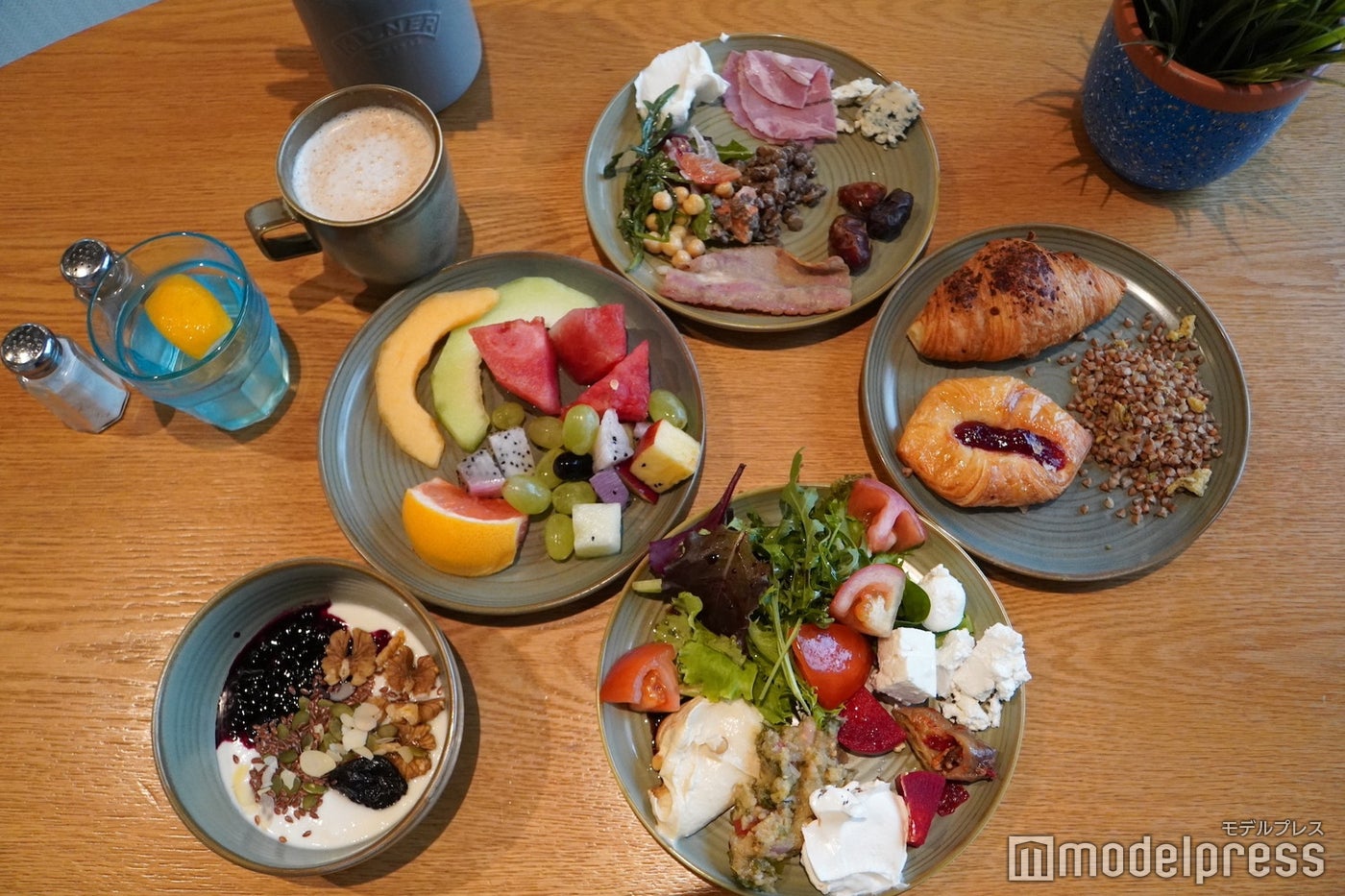 ローブ ラ メール ビーチ(C)モデルプレス