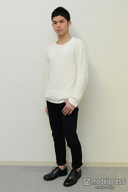 菅谷哲也／ヘアメイク：武部千里