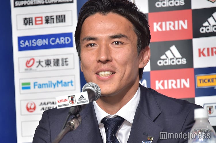 W杯日本代表 帰国会見 代表引退に涙した選手へ 長谷部誠の胸中 言葉では言い表せない モデルプレス W杯日本代表 帰国会見 代表引退に涙した選手へ 長谷部誠の胸中 言葉では言い表せない モデルプレス