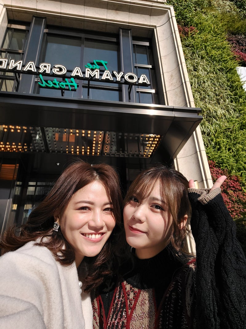 （左から）石井里奈、川後陽菜／「Galaxy A51 5G」インカメラで撮影