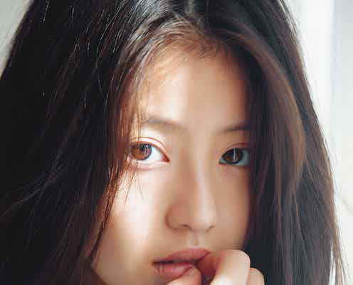 今田美桜、“ほぼすっぴん”の美貌 さらに未収録カット公開<ラストショット>
