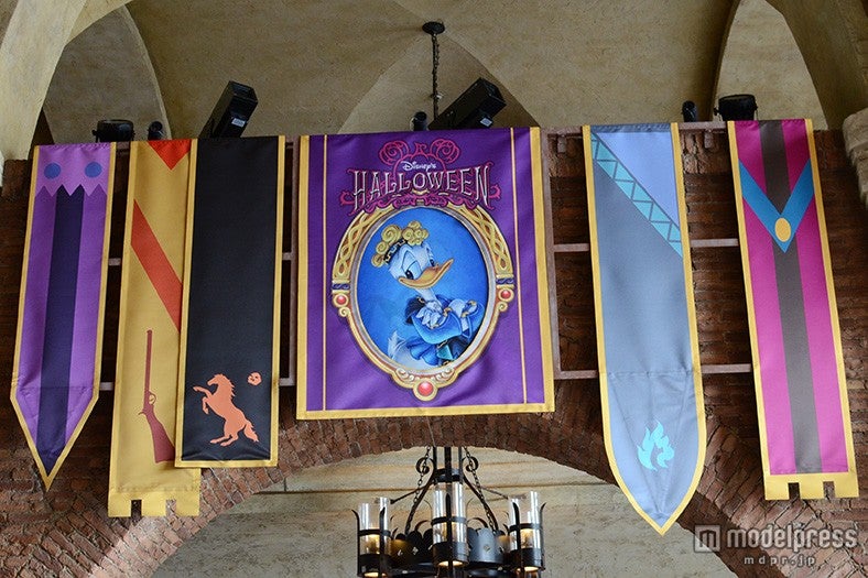 ミラコスタ通りの回廊／ドナルド