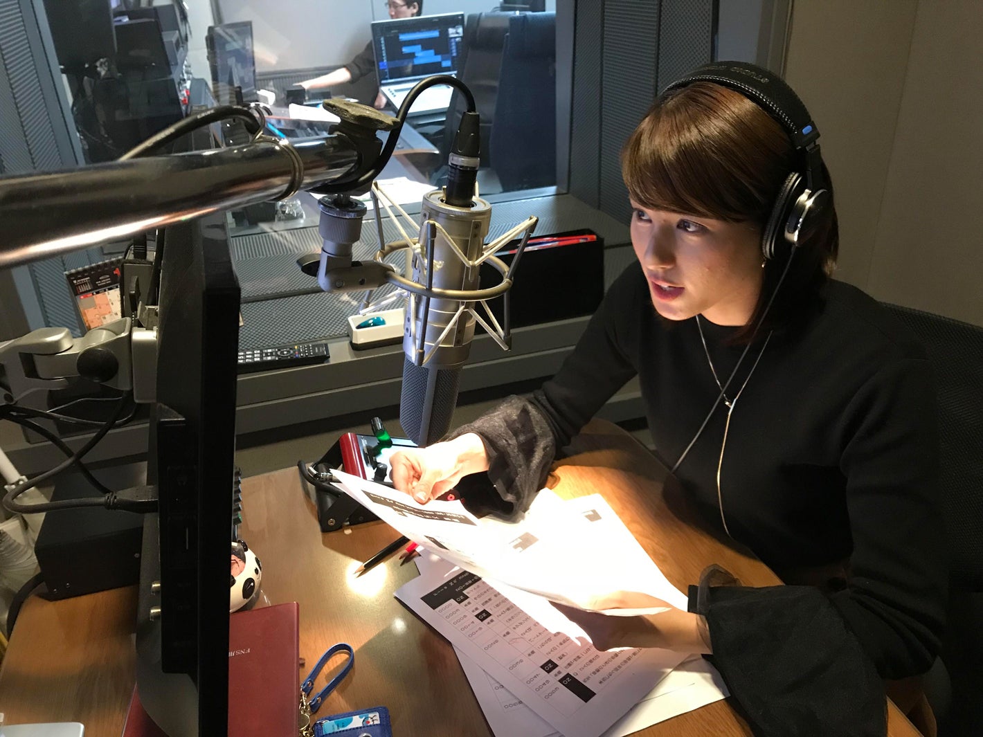 週に一度、5本録ります☆ 読むというよりは話しかけるような感覚を意識しています。（提供写真）