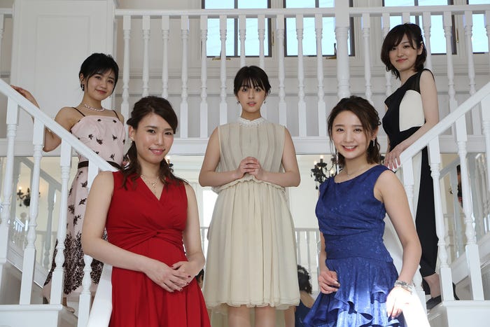 (前列左から)紺野ぶるま、おのののか(後列左から)小池美由、柳ゆり菜、大後寿々花(C)フジテレビ