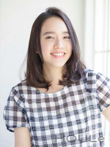 30代女性におすすめな黒髪ミディアムの髪型 魅力をあげる大人のトレンドヘア モデルプレス