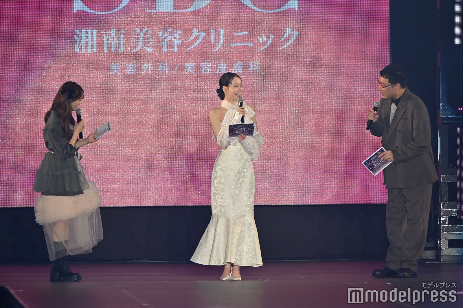 （C）モデルプレス