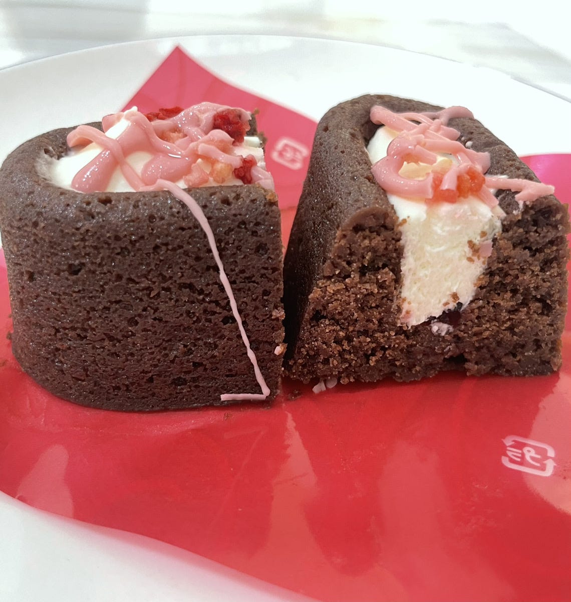 生ガトーショコラほんのりいちご