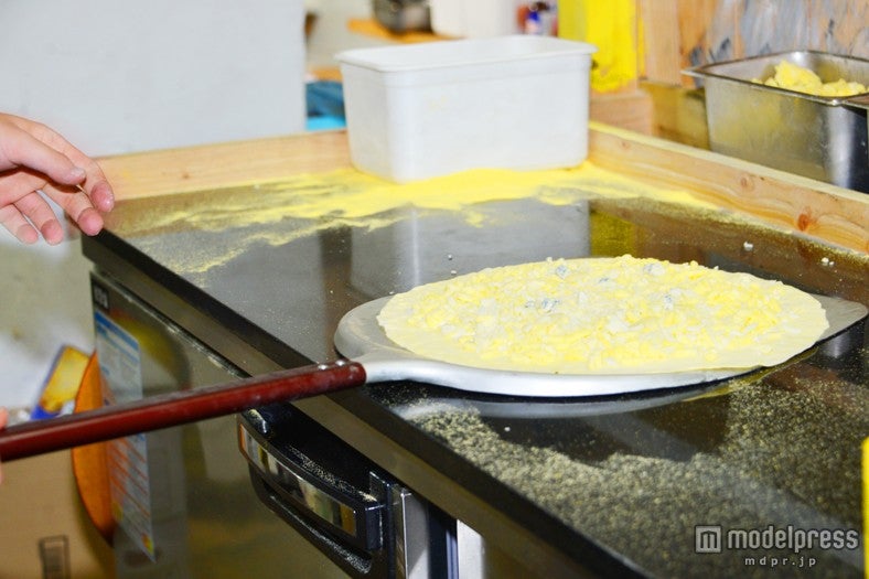 ピザ生地からすべて手作りされる