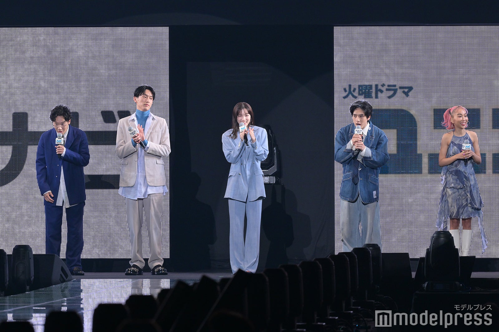 「ユニコーンに乗って」コラボステージの様子（C）モデルプレス