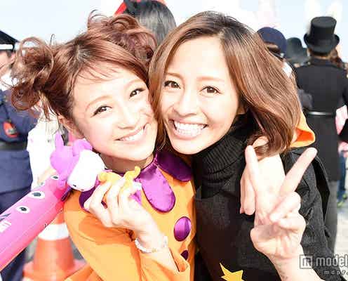 小森純＆鈴木奈々、キュートな仮装でパレード登場　日本最大級のハロウィーン「T-SPOOK」開幕