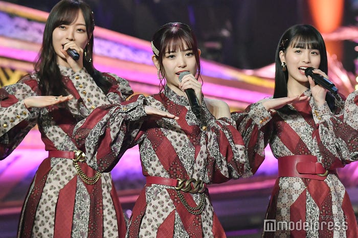 伊藤蘭×乃木坂46「年下の男の子」コラボステージ (C)モデルプレス