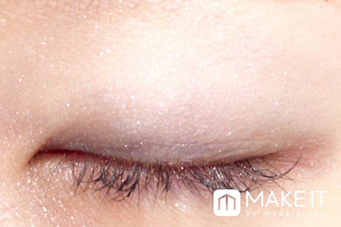 ルナソル/スパークリングライトアイズ/01 Blue Sparkling使用 (C)メイクイット