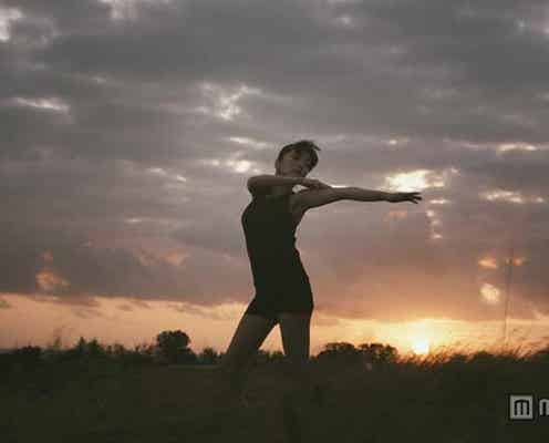 妊婦・佐藤江梨子、変わらぬ美プロポーション披露 吉川ひなの&秋元才加もしなやかボディで魅了