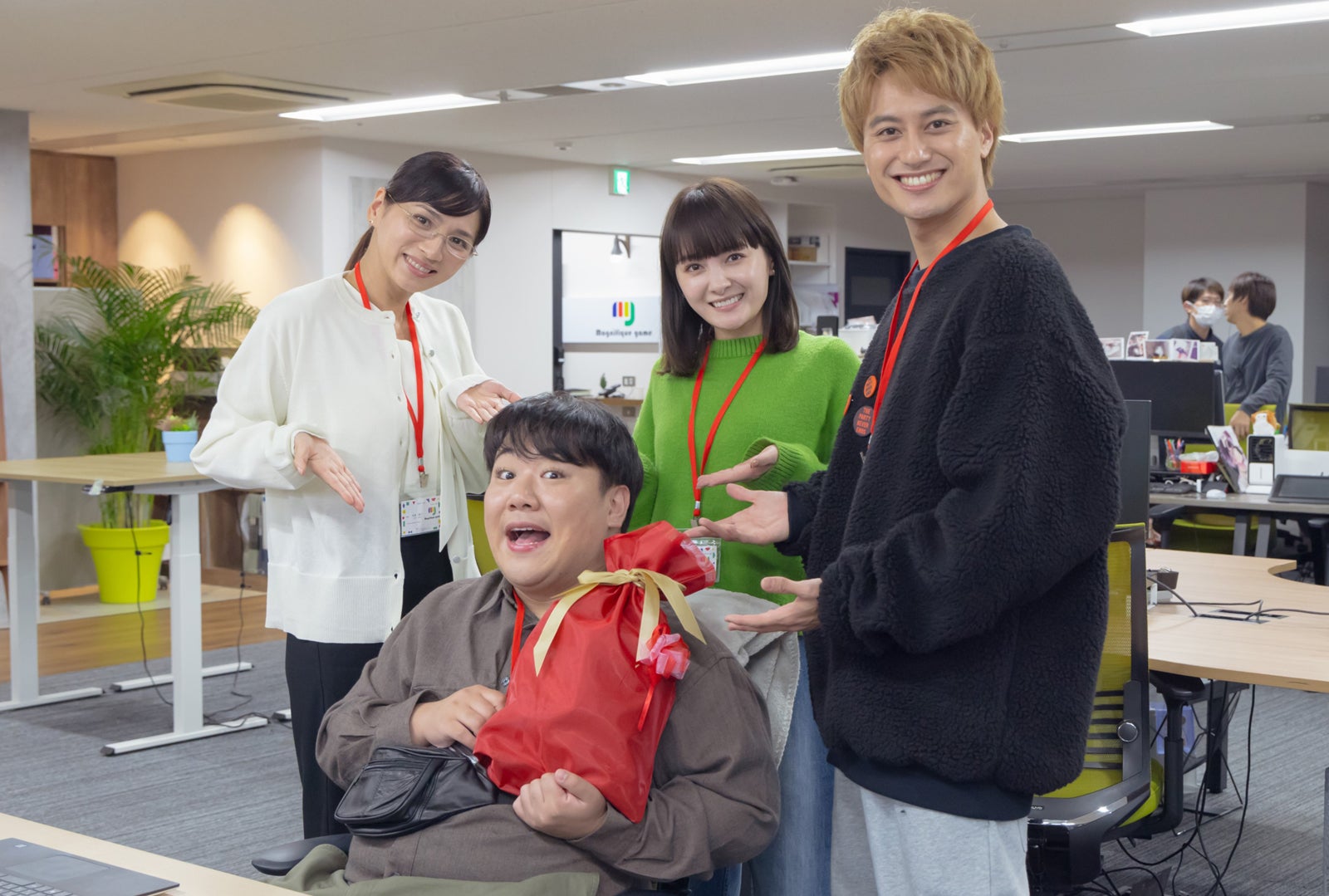 野波麻帆、ニシダ・コウキ、葵わかな、小島健（C）テレビ朝日