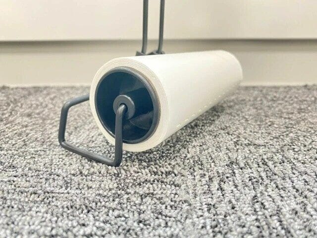 ダイソー　ワイヤーカーペットクリーナー（自立式）