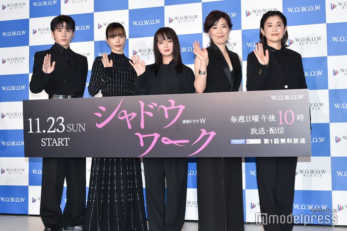 (左から)川西拓実、桜井ユキ、多部未華子、寺島しのぶ、石田ひかり(C)モデルプレス