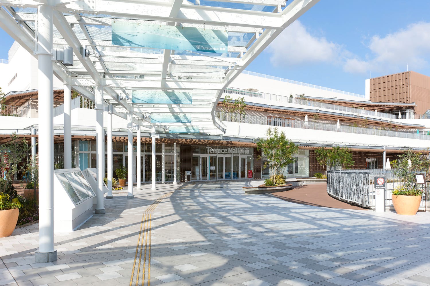 次の休日は湘南でトレンドチェック。大規模リニューアルした人気スポット「テラスモール湘南」で見逃せない最旬ショップ9選