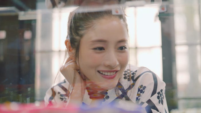 石原さとみ出演「茅場町 気風がよくなる」篇より(提供画像)