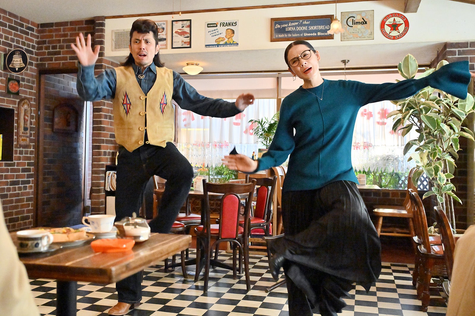 袴田吉彦、吉田羊「不適切にもほどがある！」第7話より（C）TBS