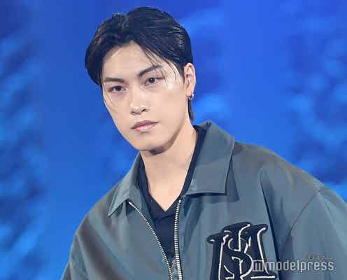 OCTPATH西島蓮汰、ヌーディーメイク×ユニークデニムで新たな魅力「印象違う」「色気すごい」と反響【サツコレ2025A/W】