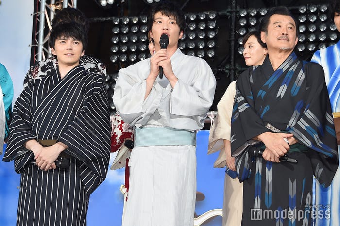 チーム「おっさんずラブ」(左から)林遣都、田中圭、吉田鋼太郎(C)モデルプレス