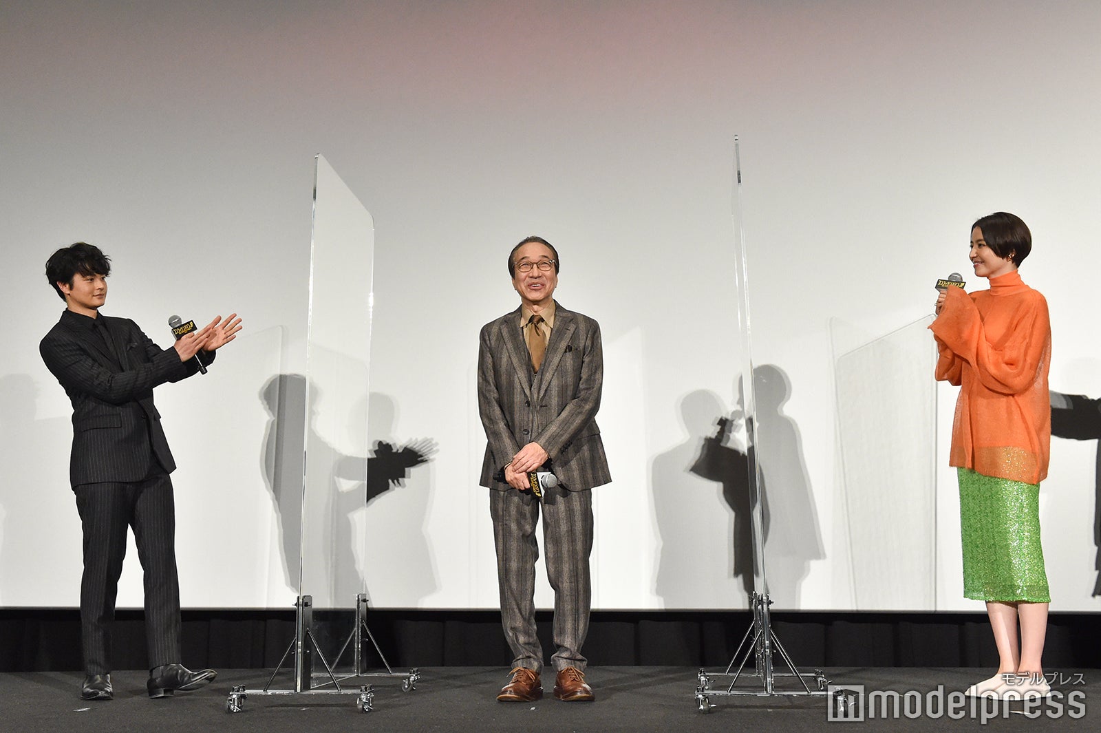 瀬戸康史、小日向文世、長澤まさみ （C）モデルプレス