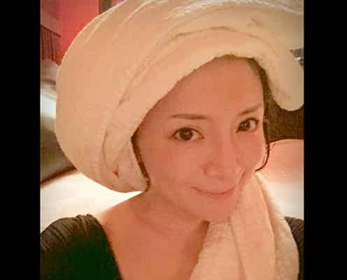 浜崎あゆみ、湯上がりすっぴん姿を公開 ナチュラルな美貌に熱視線