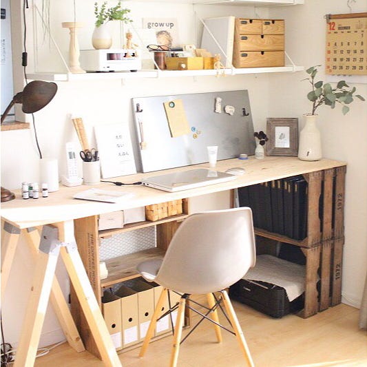 机の上をすっきりさせる収納アイデア15選 作業効率をあげるおしゃれな整理アイテム モデルプレス 机の上をすっきりさせる収納アイデア15選 作業効率をあげるおしゃれな整理アイテム モデルプレス