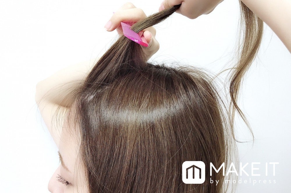 伸ばしかけ前髪アレンジ〈ポンパドール〉 (C)メイクイット