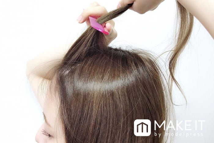 伸ばしかけ前髪アレンジ〈ポンパドール〉 (C)メイクイット