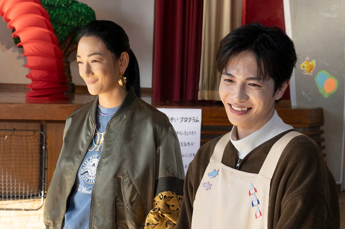 冨永愛、志尊淳「日本一の最低男 ※私の家族はニセモノだった」第5話(C)フジテレビ