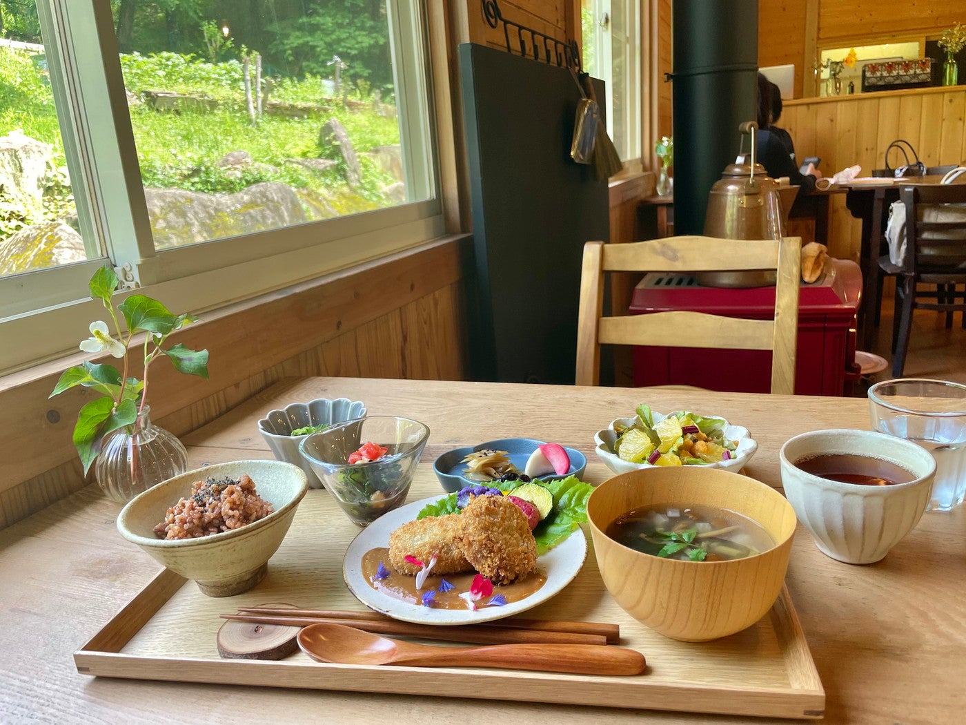 季節の玄米菜食ごはん／提供画像