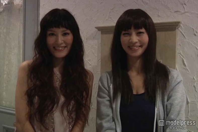 Lil’B・MIE（左）と安田美沙子（右）