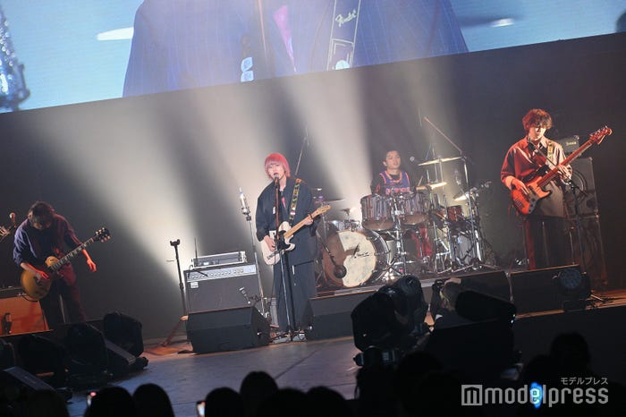 ヤングスキニー(C)モデルプレス