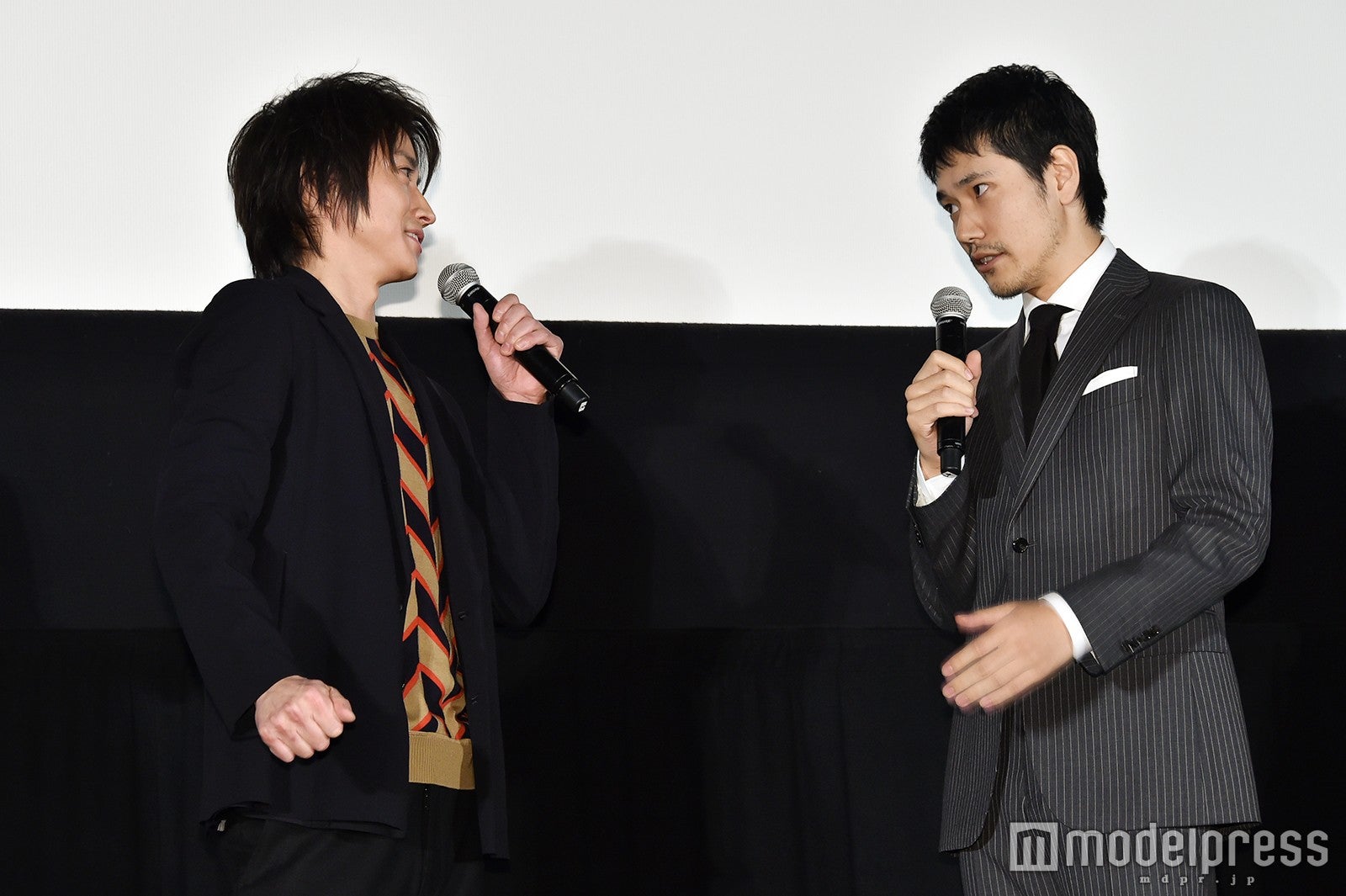 デスノート 月 藤原竜也 L 松山ケンイチ 2ショットでサプライズ登場 10年越しの嘘告白 モデルプレス デスノート 月 藤原竜也 L 松山ケンイチ 2ショットでサプライズ登場 10年越しの嘘告白 モデルプレス