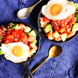 モデルプレス - ボリューミーなのにヘルシーな「お豆腐ロコモコ」が美味しそう【柏原歩のトレンドレシピ】