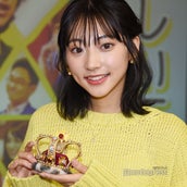 武田玲奈 超ミニスカナース服で飛び降り 爆走 同世代女優の中で抜きん出た存在 と監督絶賛 新しい王様 モデルプレス