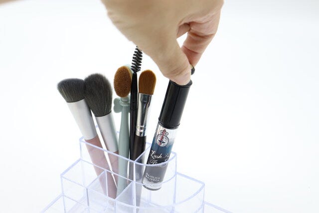 メイクアップスタンド(8仕切り) マスカラ取り出し メイクアップスタンド(8仕切り) マスカラ取り出し