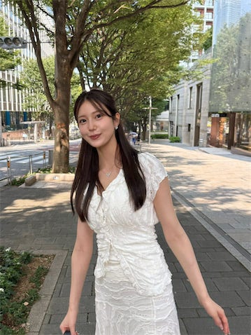 "令和の峰不二子" 阿部なつき、全身ZARAのホワイトコーデを披露「元がいいからなんでも映える」