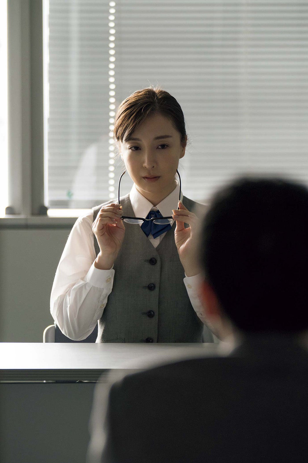 画像3 4 竹内渉 前代未聞 火曜サスペンス風グラビア で美ヒップ魅せ モデルプレス 画像3 4 竹内渉 前代未聞 火曜サスペンス風グラビア で美ヒップ魅せ モデルプレス