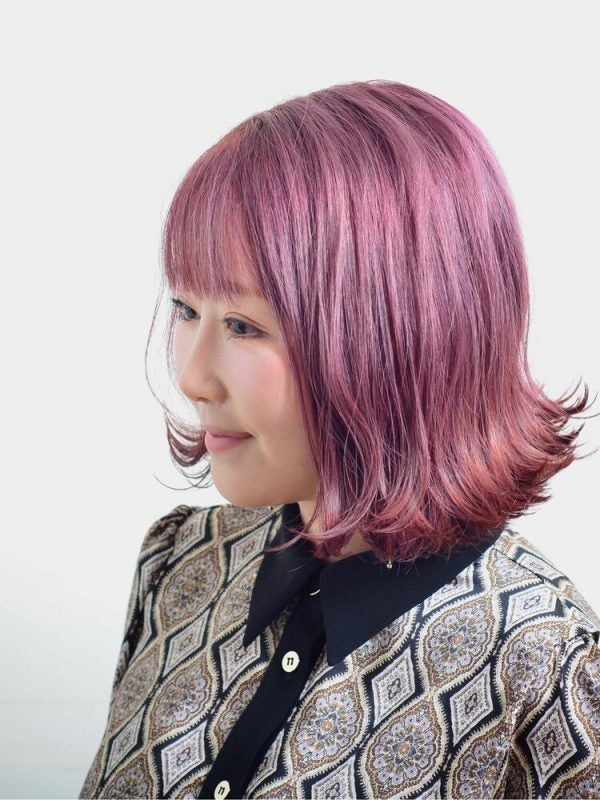 大人に似合う紫ヘアカラー特集 ブリーチあり なし別に叶えるトレンドスタイル モデルプレス 大人に似合う紫ヘアカラー特集 ブリーチあり なし別に叶えるトレンドスタイル モデルプレス